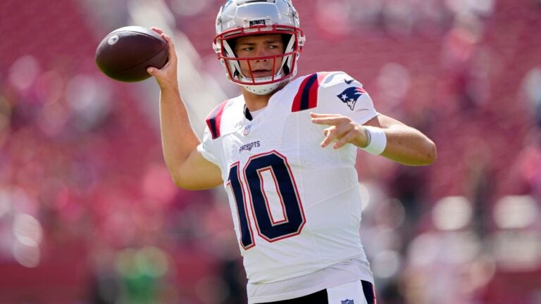 Drake Maye lukitsee New England Patriotsin avauskokoonpanon pelinrakentajaan etukäteen